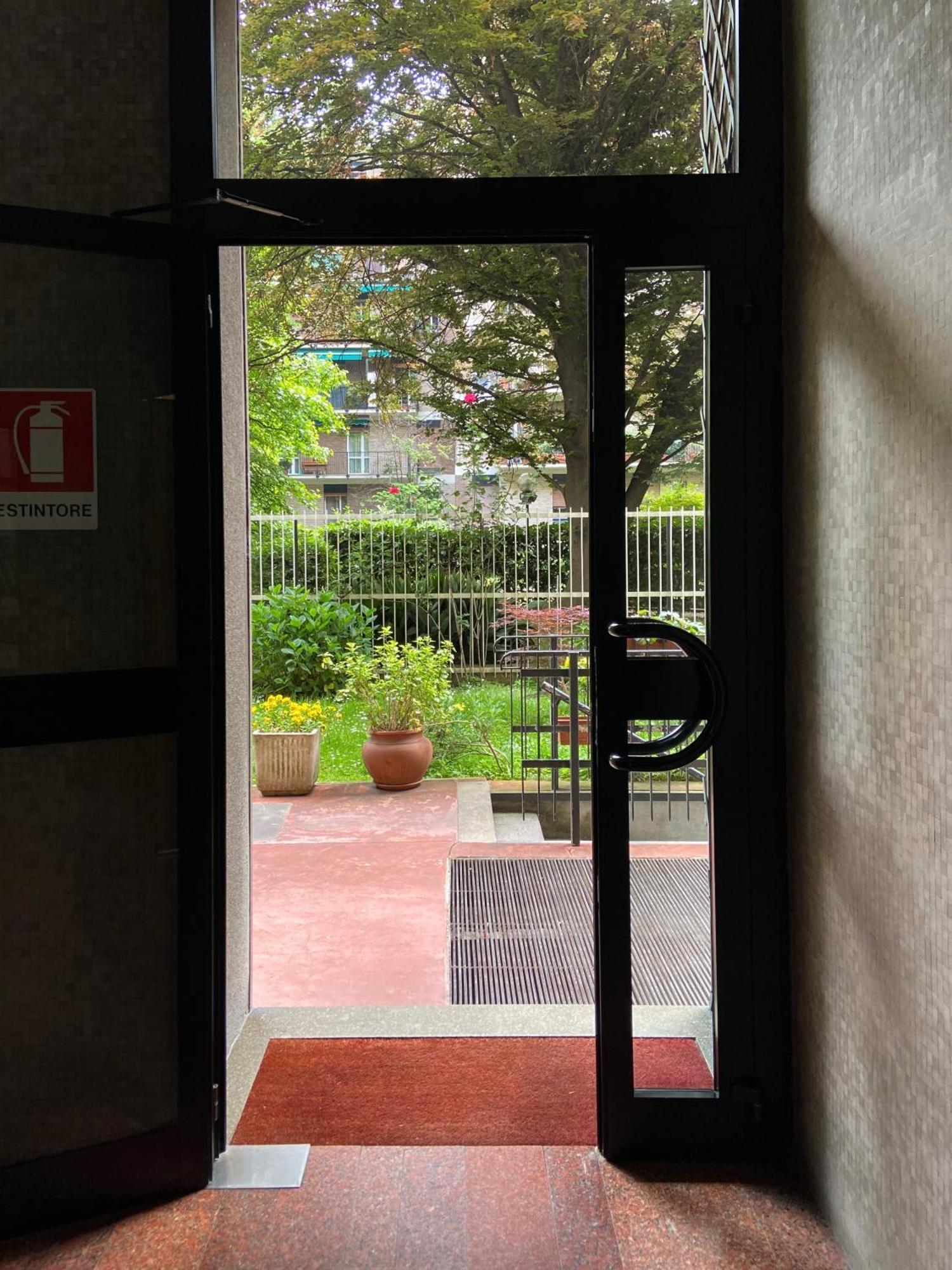 Casamia Battistotti Lägenhet Milano Exteriör bild